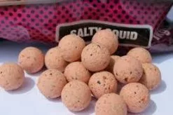 Mainline High Impact Boilies ‘Salty Squid’ 15mm (1kg)